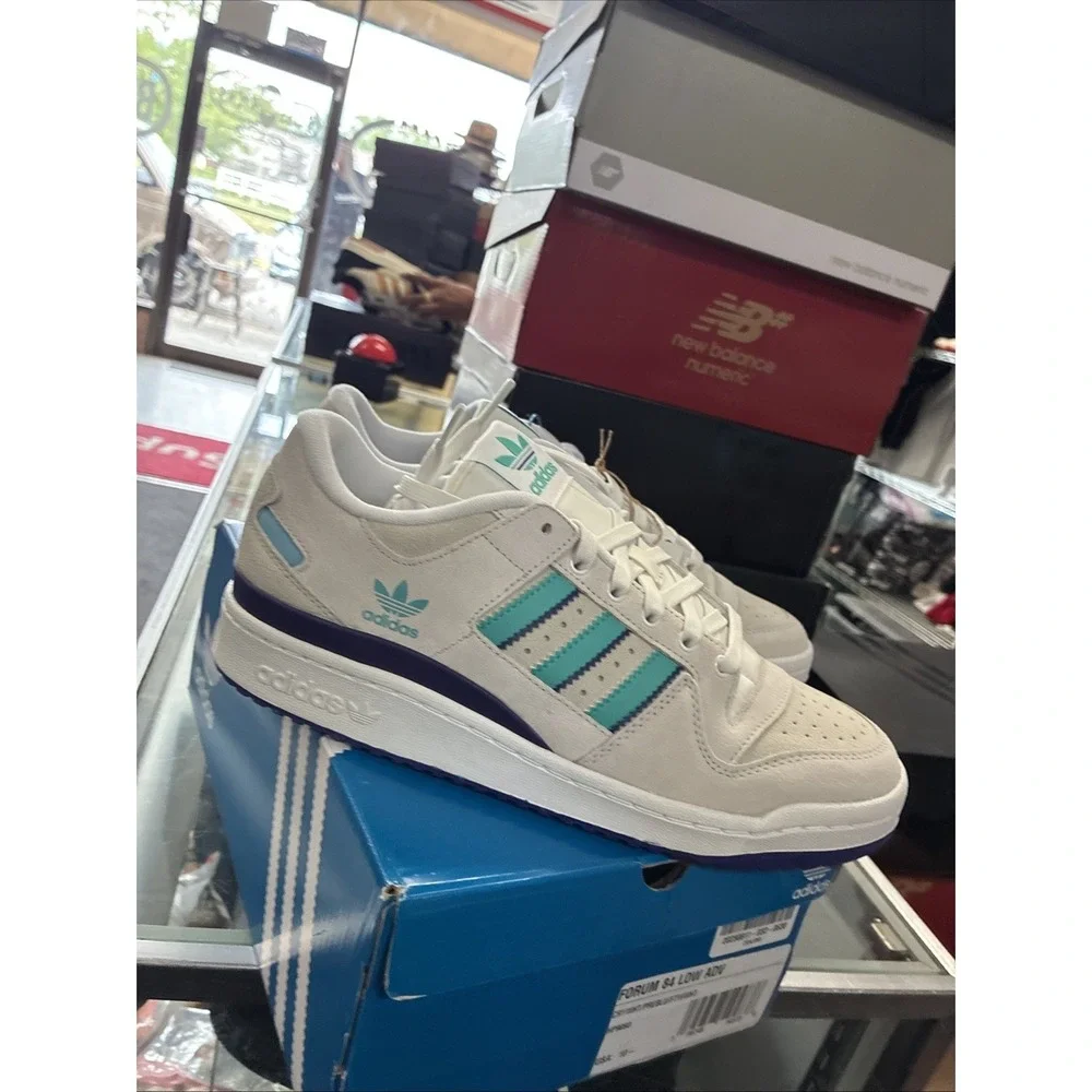 Adidas Forum 84 Low ADV Original RETRO COLORS HP9093 White Suede SZ 10.5 New